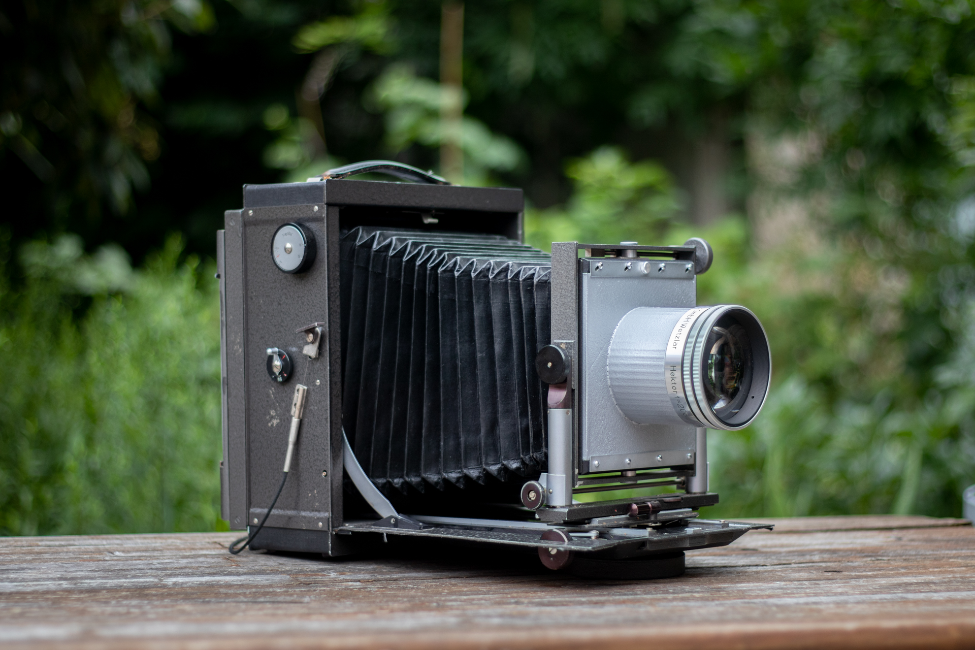 Shooting_Wet_Plate_Portraits_with_an_affordable_Large_Format_Bokeh_Monster_Markus_Hofstaetter_mhaustria.com_200mm_F2.5_Leitz_Hektor_10
