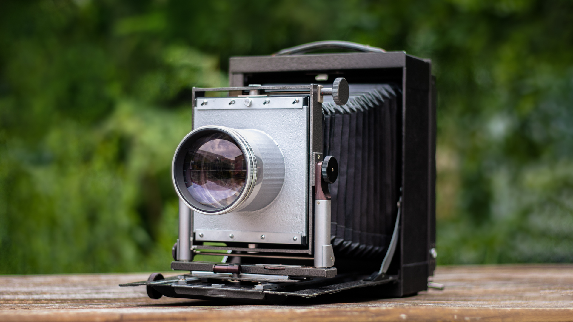 Shooting_Wet_Plate_Portraits_with_an_affordable_Large_Format_Bokeh_Monster_Markus_Hofstaetter_mhaustria.com_8_mentor_Leitz_Hektor_combo