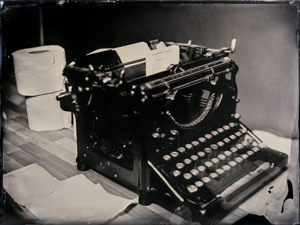 coronavirus_typwriter_toiletpaper_wetplate_markus_hofstaetter