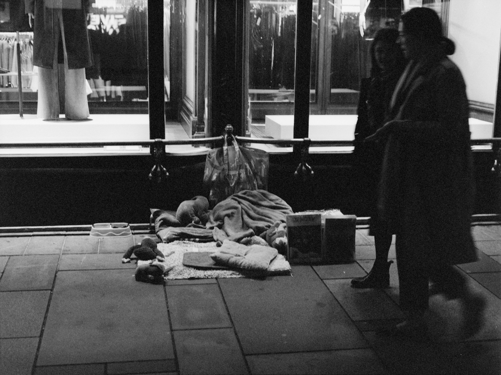 Medium_Format_Street_photography_vienna_Kodak-trix_6400_markus_hofstaetter_mhaustria.com_15