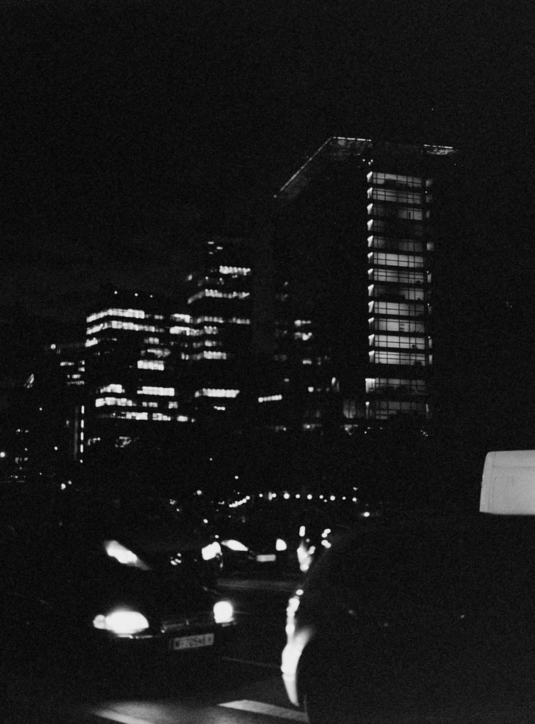 Medium_Format_Street_photography_vienna_Kodak-trix_6400_markus_hofstaetter_mhaustria.com_21
